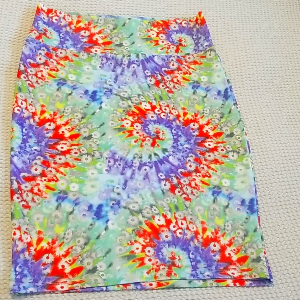 LuLaRoe Cassie tie dye rainbow size L Skirt